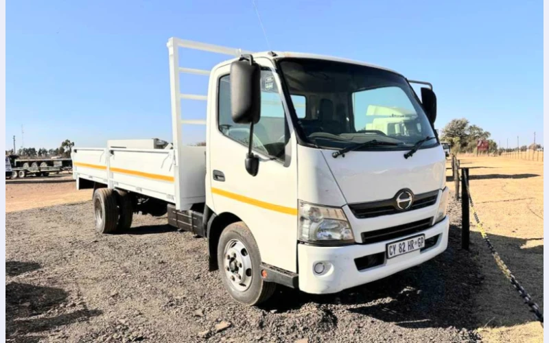 2014-hino-300-for-sale---r245000---4-tone-diesel-in-excellent-condition