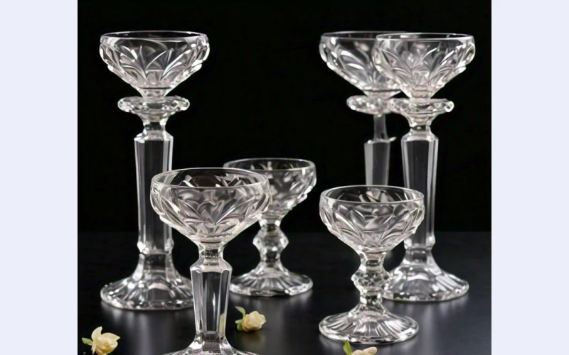 Exquisite 4-Piece Crystal Candle Holders Set for Sale in JHB South - R100
