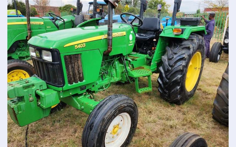 john-deere-5245